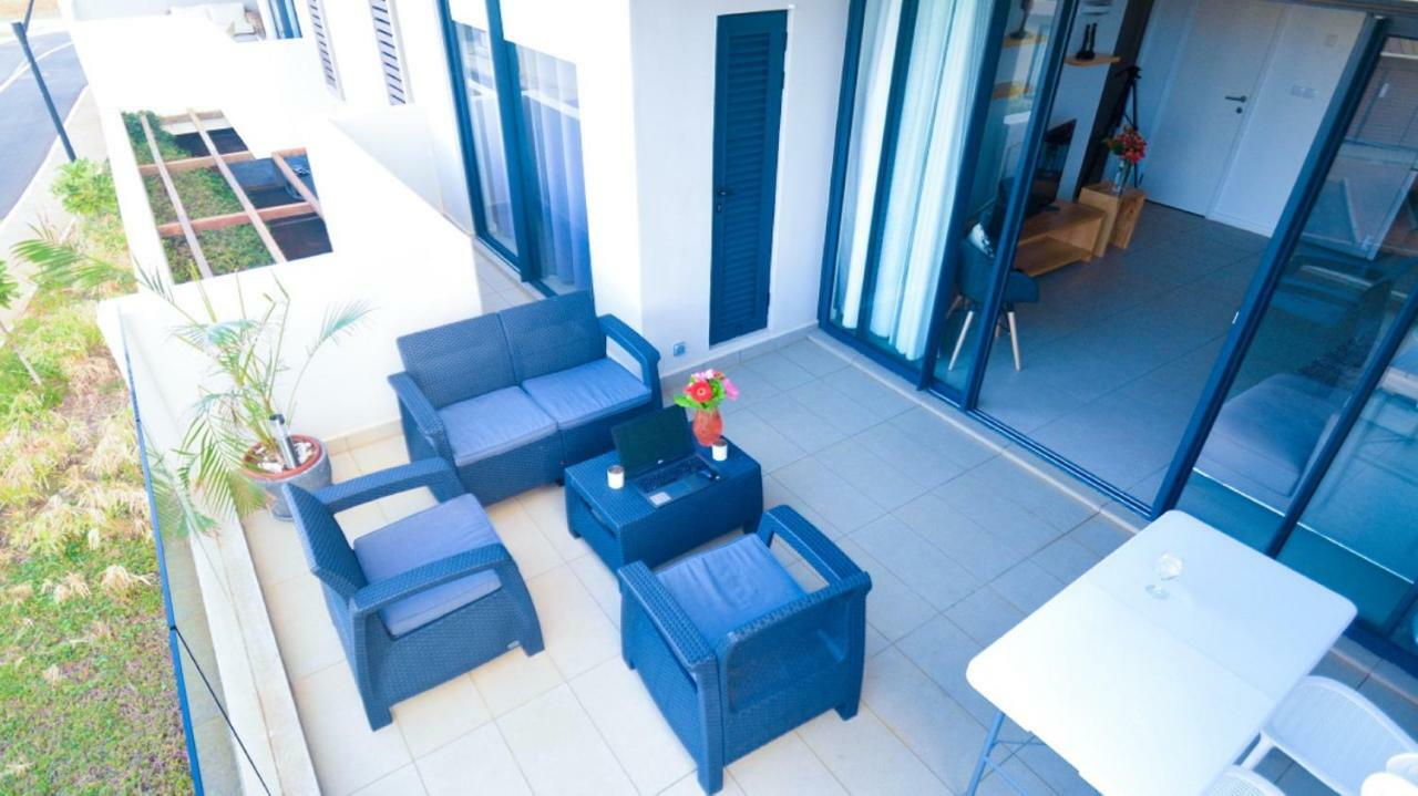 Azuri Resort -Sea View & Golf Luxury Apartment Roches Noires Екстер'єр фото