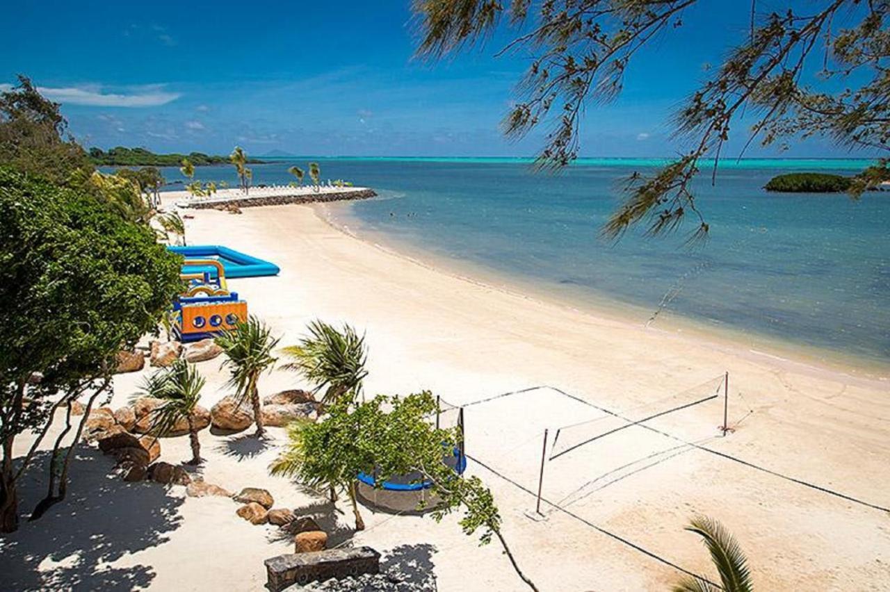 Azuri Resort -Sea View & Golf Luxury Apartment Roches Noires Екстер'єр фото
